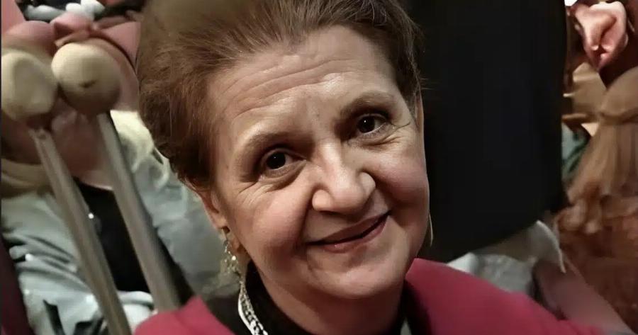 Πέθανε πρωί από ανακοπή την ώρα που κολυμπούσε η γνωστή ηθοποιός του ελληνικού κινηματογράφου