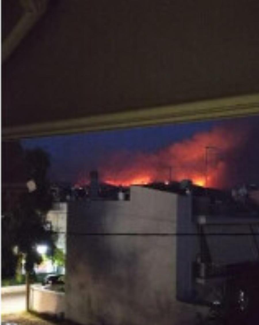 Καίγεται ξανά η Ελλάδα μας – Νέα ισχυρή πυρκαγιά τώρα μέσα στη νύχτα