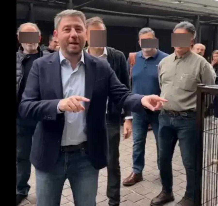 «Βόμβα» – Aυτά είναι τα δύο μέλη του ΠΑΣΟΚ στη σπείρα που εκβίαζε μαγαζάτορες – Αναστέλλεται η κομματική ιδιότητά τους