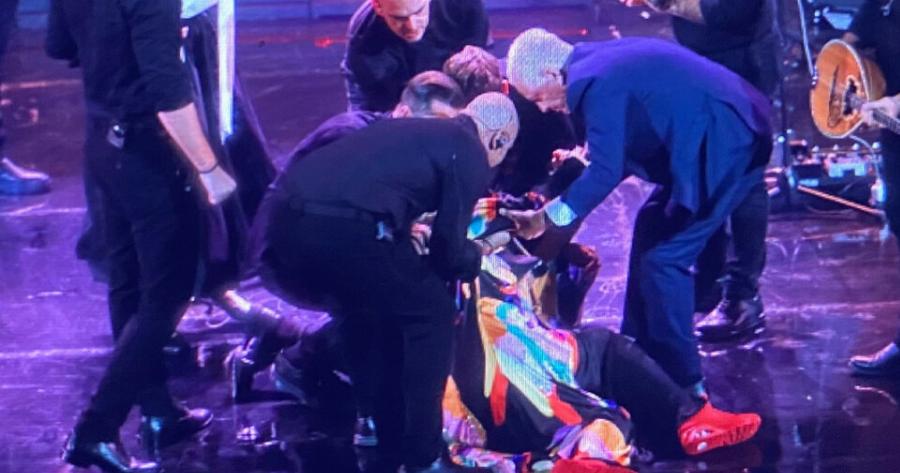 Μαρινέλλα: Υποβάλλεται σε μαγνητική τομογραφία στο Υγεία – Είχε φρικτό πονοκέφαλο πριν από τη συναυλία