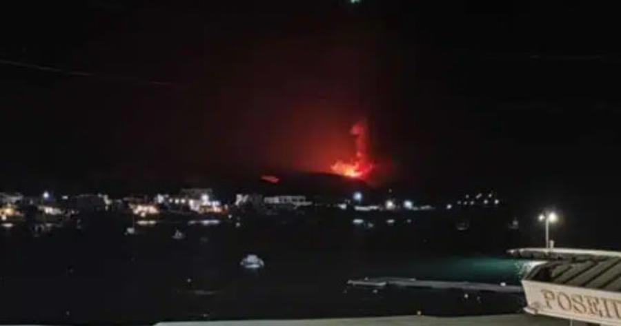 ΕΚΤΑΚΤΟ: Φωτιά ξέσπασε σε μεγάλο νησί – Δεν υπάρχει Πυροσβεστική Υπηρεσία για βοήθεια