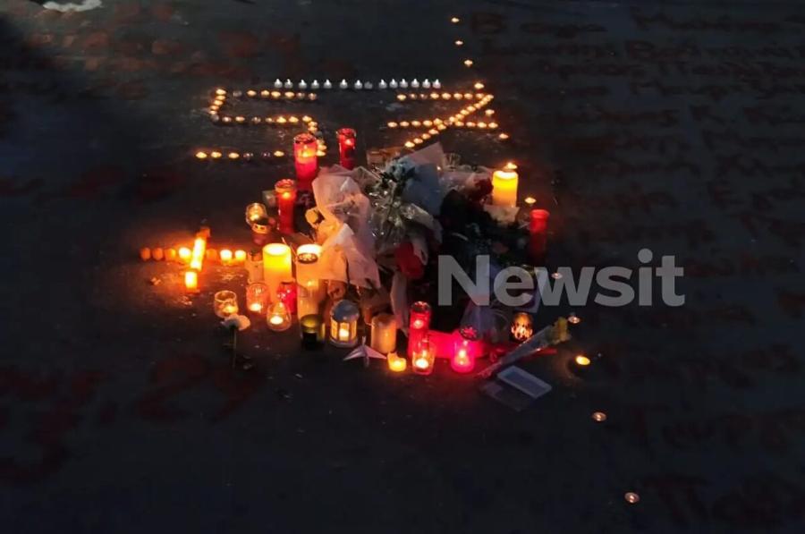 Καίγεται το Σύνταγμα