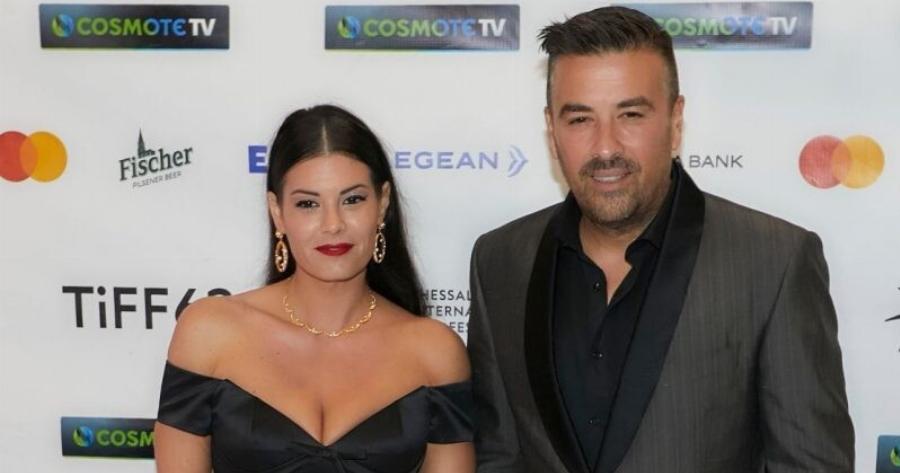 Όλη η εκκλησία γύρισε το κεφάλι να την κοιτάξει: Ο Αϊβάζης βάφτισε τον γιο του αδερφού του κι η Κορινθίου πήγε ντυμένη έτσι κι εντελώς άβαφη