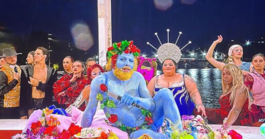 Παρίσι: Ο μπλε «Διόνυσος» της τελετής έναρξης σπάει την σιωπή του μετά τις αντιδράσεις για τον «Μυστικό Δείπνο» – Η θέση της Εκκλησίας της Γαλλίας