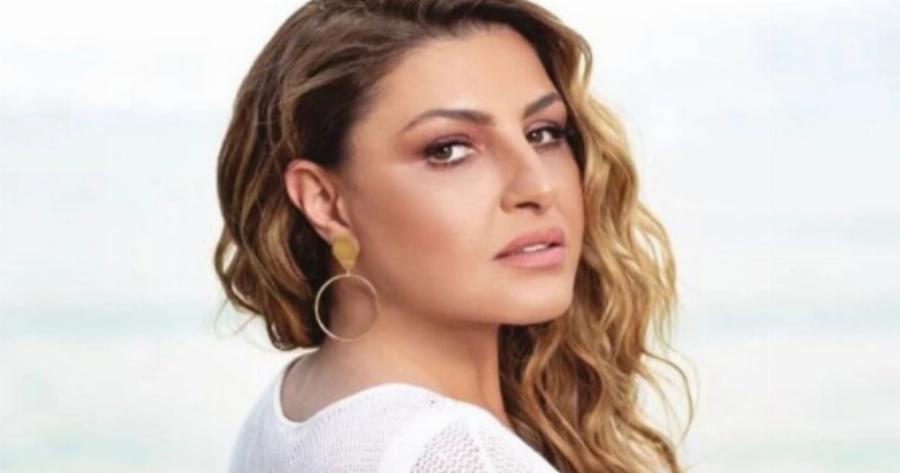 Στο κρεβάτι, όπως δεν την έχουμε ξαναδεί: Χιλιάδες αντιδράσεις στη νέα ανάρτηση της Έλενας Παπαρίζου στο Instagram