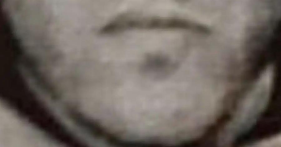 Αυτός είναι ο γιος γνωστής δημοσιογράφου που επιτέθηκε με τσεκούρι σε αστυνομικούς