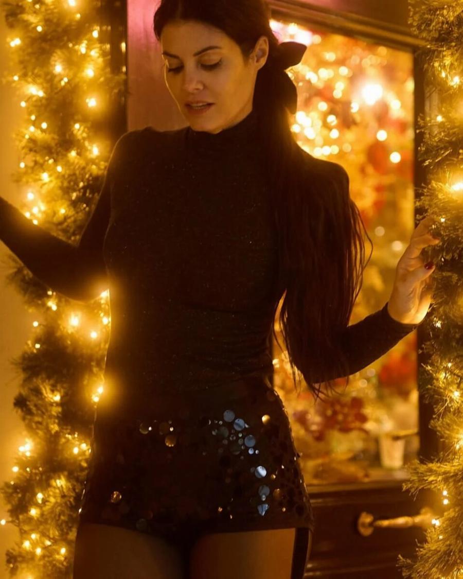 Ουρά οι άντρες για την Ελληνίδα υπερκαλλονή – Ανέβασε νέες φωτογραφίες κι είναι πιο πανέμορφη από ποτέ