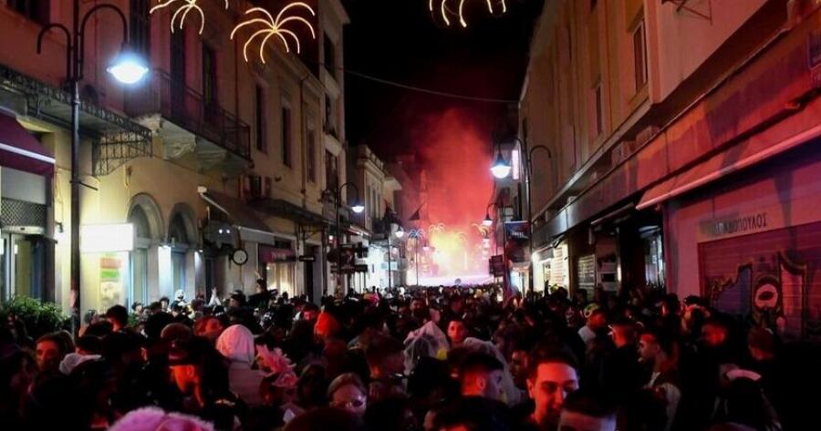 Συναγερμός στο καρναβάλι της Πάτρας πριν λίγα λεπτά – Άτομο έπεσε από λεωφορείο