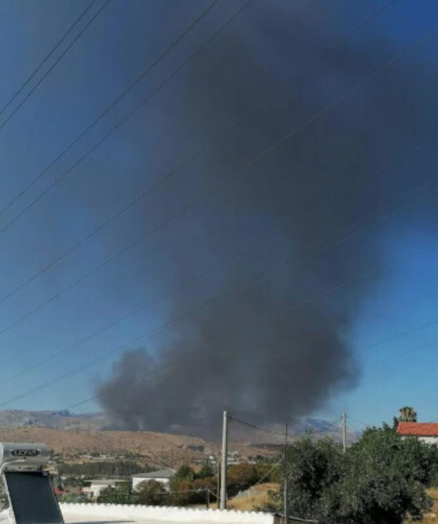 Νέα μεγάλη φωτιά τώρα στην Αττική – «Κλείστε πόρτες και παράθυρα»