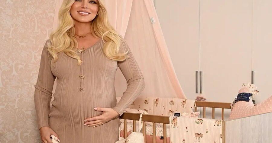 Υπερπαραγωγή το δωμάτιο της κόρης της – Οι νέες φωτογραφίες