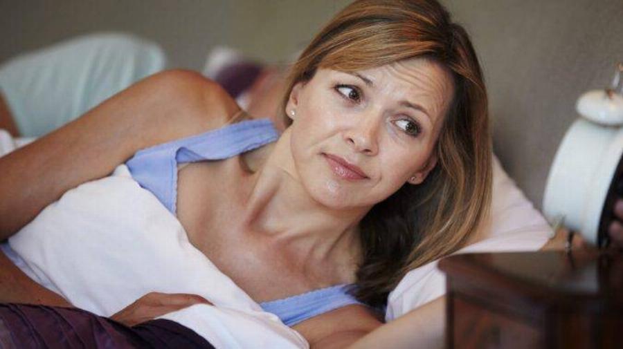 9 τροφές γεμάτες μελατονίνη που νικούν την αϋπνία