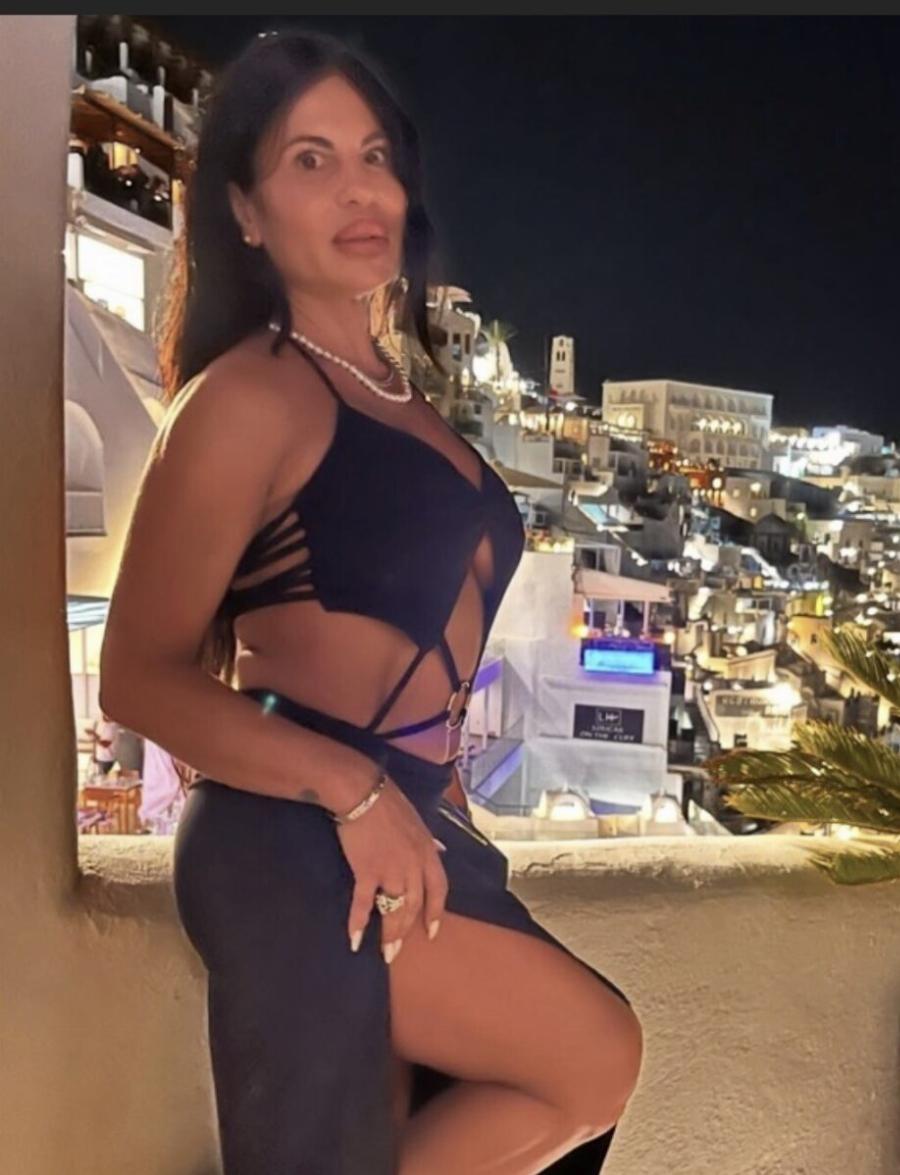 Auτn είναι η γνωστή Kαλλovn ινφλουένσερ Ελληνίδα που σuvελnφθn στο Κορωπί