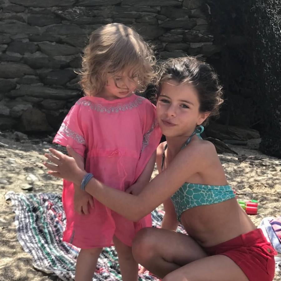 Σαν δυο σταγόνες νερό – Η Μενεγάκη δημοσίευσε φωτογραφία της 18χρονης κόρης της Βαλέριας Λάτσιου και είναι ολόιδιες