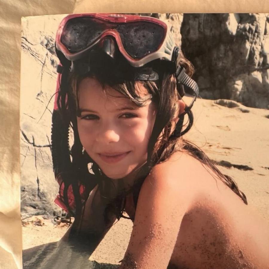 Σαν δυο σταγόνες νερό – Η Μενεγάκη δημοσίευσε φωτογραφία της 18χρονης κόρης της Βαλέριας Λάτσιου και είναι ολόιδιες