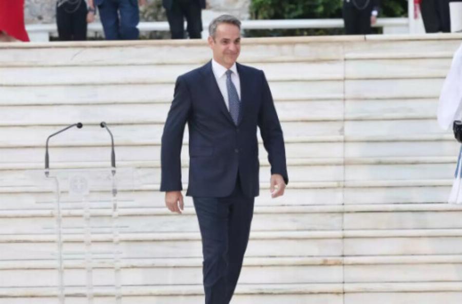 Προεδρικό Μέγαρο: Οι εμφανίσεις στη δεξίωση για τα 50 χρόνια από την αποκατάσταση της Δημοκρατίας – Φωτογραφίες