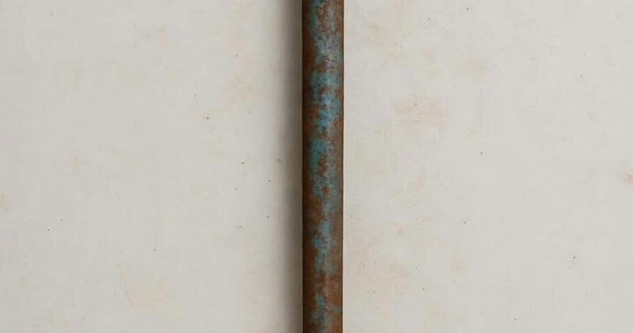 Βρήκα μια μεταλλική ράβδο στο δρόμο μου. Καμία ιδέα τι θα μπορούσε να είναι;