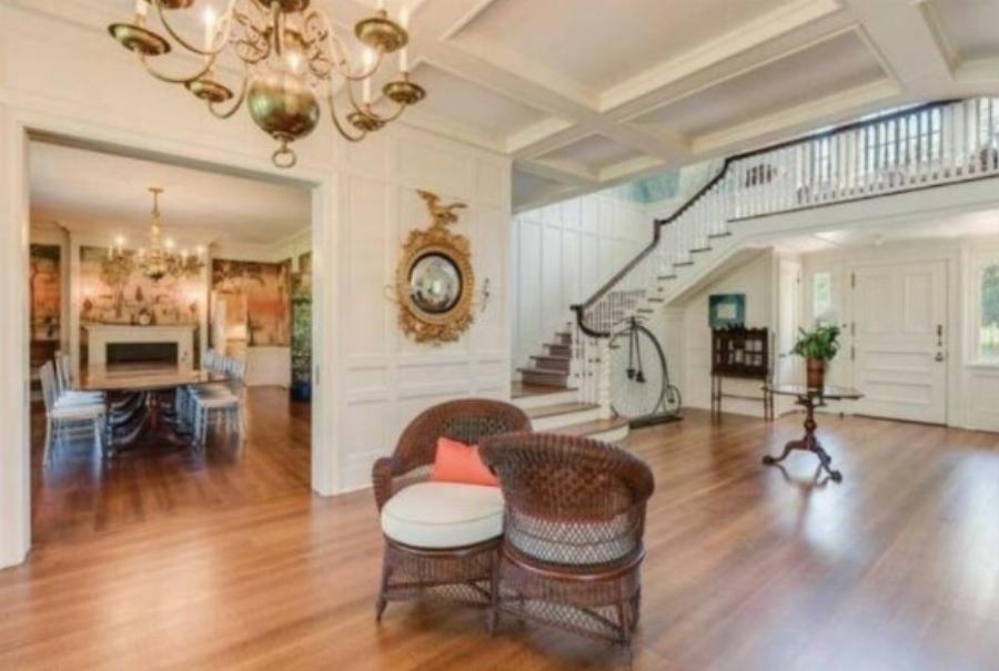 Τέως πρίγκιπες της Ελλάδας: Δείτε πόσα λεφτά βγάζουν Παύλος – Νικόλαος – Φίλιππος