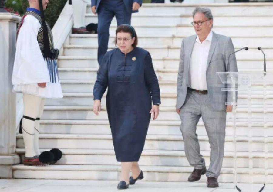 Προεδρικό Μέγαρο: Οι εμφανίσεις στη δεξίωση για τα 50 χρόνια από την αποκατάσταση της Δημοκρατίας – Φωτογραφίες