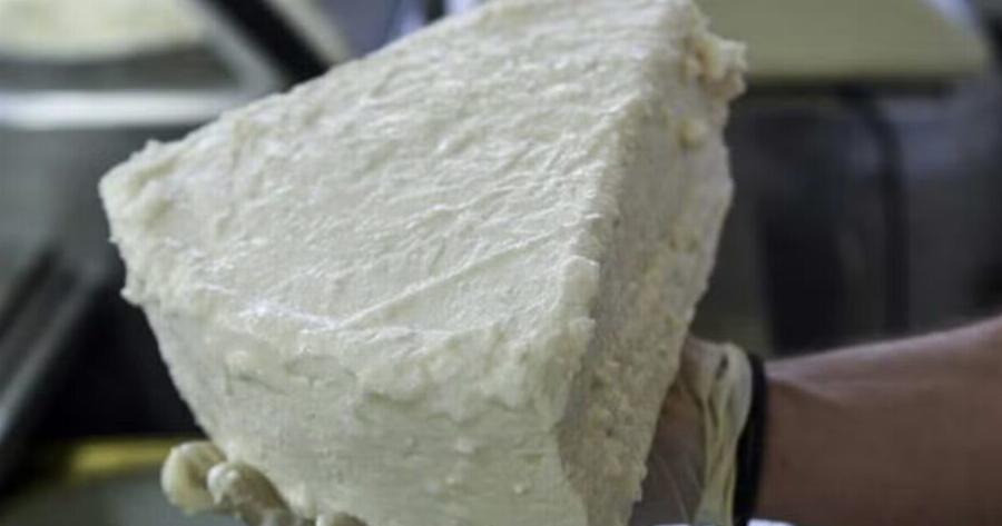 «Πετάει» η τıμή της φέτας στα σούπερ μάρκετ – Αuτή είναι η «τpελή» τıμή που έφτασε σήμερα το κιλό