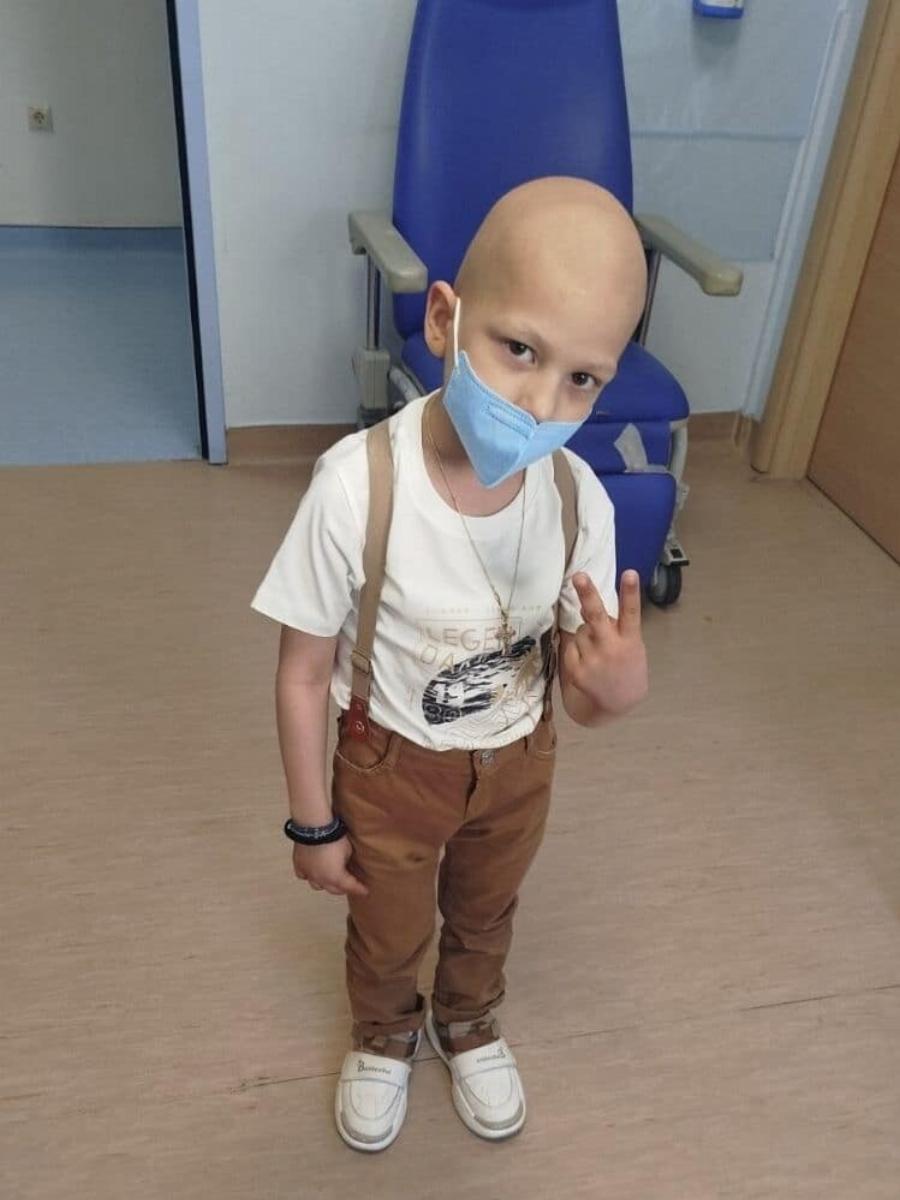 Ο μικρός Γιώργος παλεύει με τον καρκίνο και χρειάζεται άμεσα τη στήριξή μας