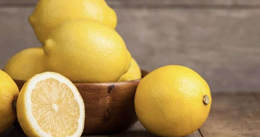 Γιατί πρέπει να στύβετε ένα λεμόνι πριν το τηγάνισμα;