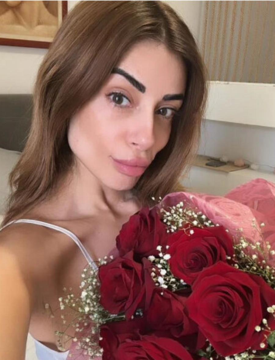 Μια από τις πιο εντυπωσιακές Ελληνίδες – Απολαμβάνει το καλοκαίρι και εμπνέει με δυναμικά μηνύματα