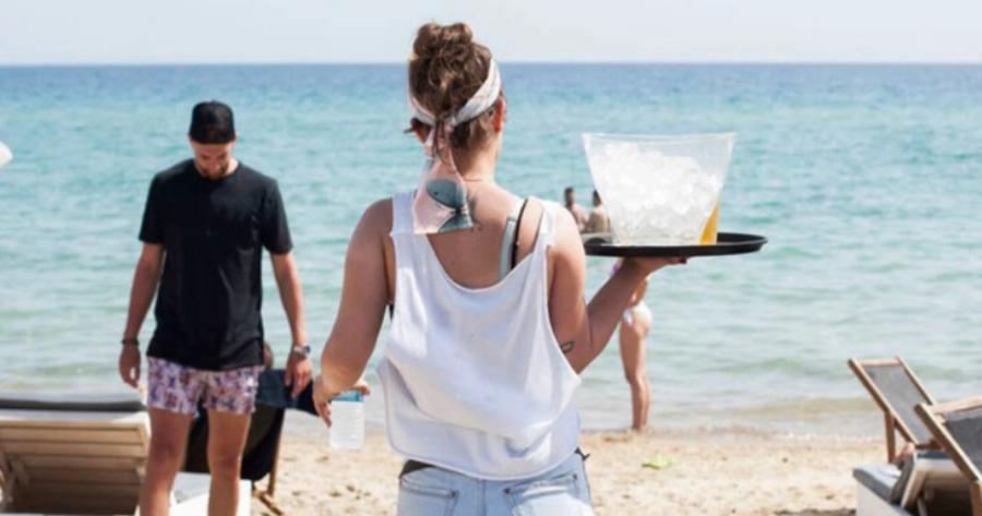 «Δεν ψάχνουμε για δούλους»: Η αγγελία για σεζόν που κάνει τον γύρο του διαδικτύου για καλό λόγο