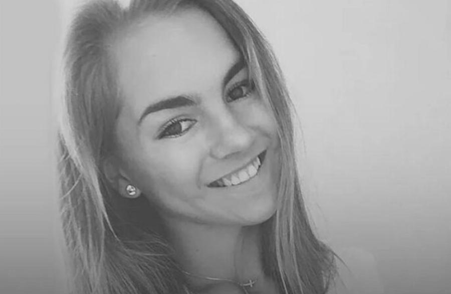 Περπατούσε στον δρόμο και της έπεσε το άγαλμα στο κεφάλι: Νεκρή η όμορφη Κιάρα, είχε τον πιο αδιανόητο θάνατο