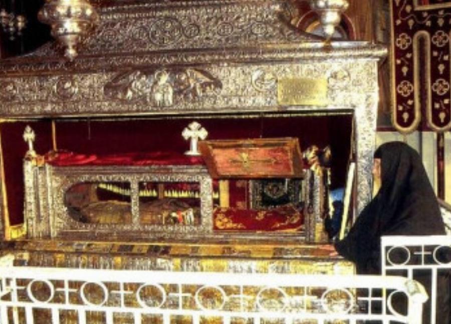 Ο Άγιος που κάνει θαύματα εδώ και 440 χρόνια – Θα σε βοηθήσει ότι και να του ζητήσεις