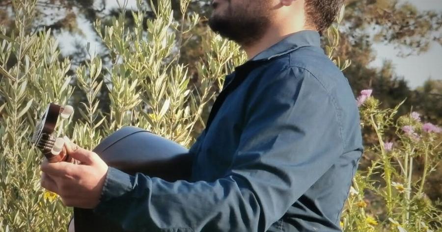 Θρήνος για τον γνωστό λαουτιέρη που «έσβησε» στα 29 του χρόνια