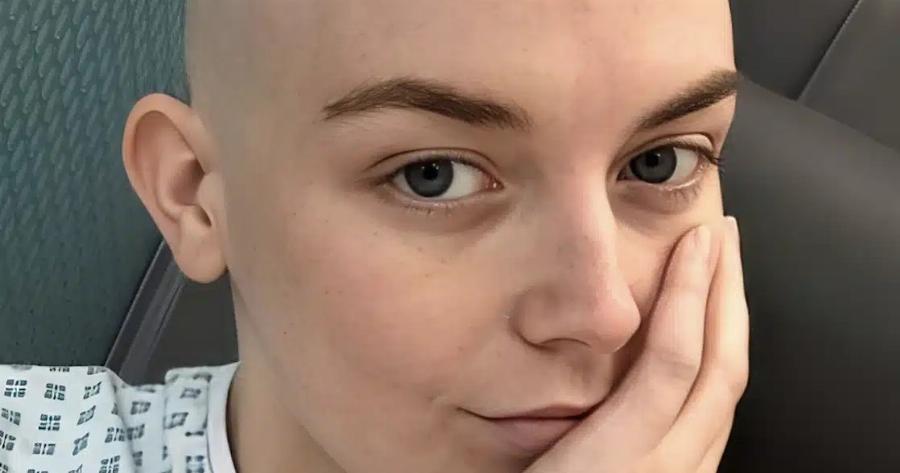 «Αγνόησα τη φαγούρα και άλλα δύο συμπτώματα και στα 20 διαγνώστηκα με καpκίνο» – Τι έπρεπε να είχε προσέξει