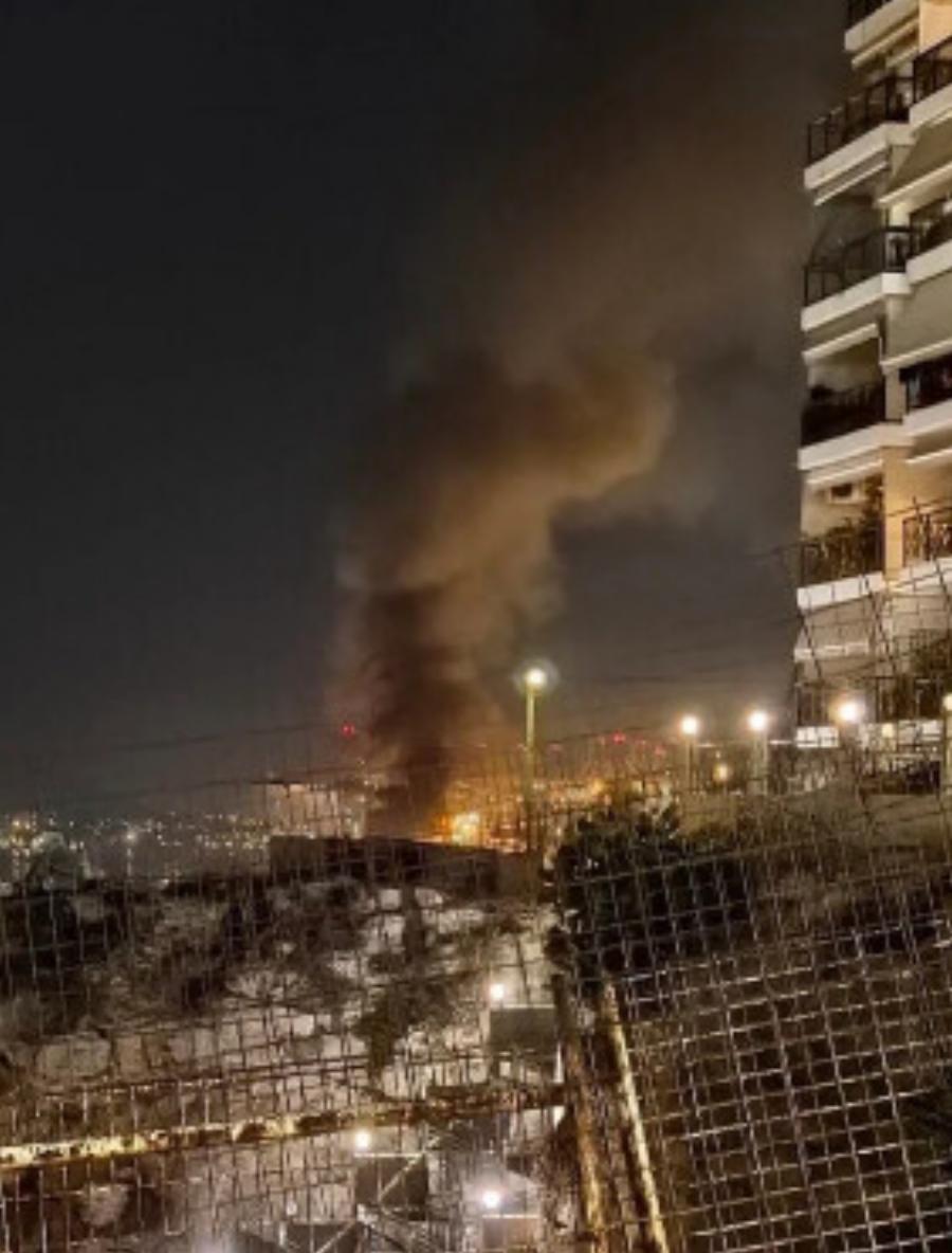 Πειραιάς: Φωτιά σε υπαίθριο χώρο του ΟΛΠ – Ακούστηκαν εκρήξεις