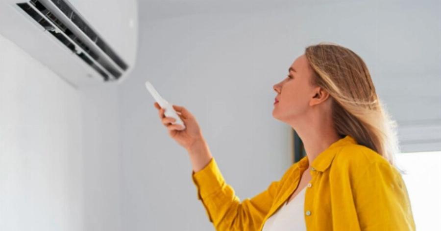 Θα μας έρθει ταμπλάς: Πόσο ρεύμα καίει το κλιματιστικό ανά ώρα με τις νέες τιμές στα τιμολόγια