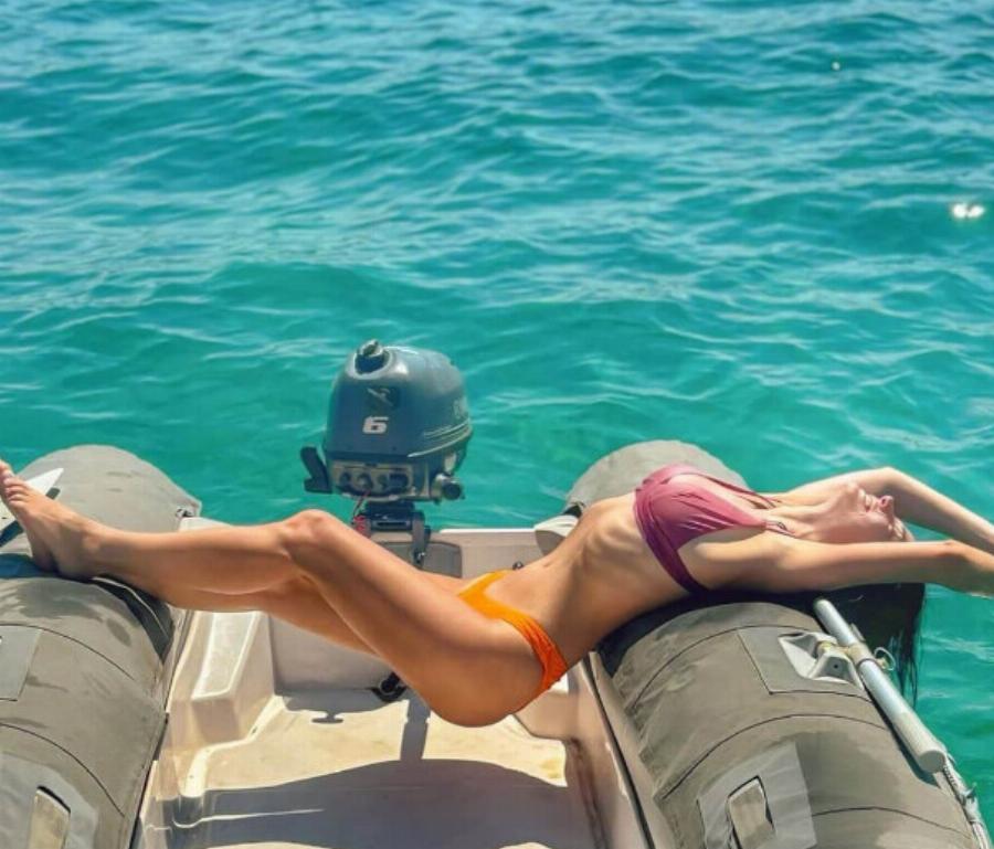 Ίσως η ομορφότερη γυναικά της Ελλάδας αυτή τη στιγμή: Ελληνίδα με μαγιό χωρίς ρετούς, είναι όνειρο