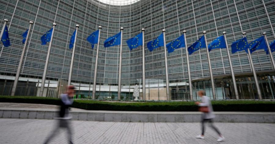 Tέρμα τα μετρητά στην Ευρώπη – Το σχέδιο που φέρνει τα πάνω κάτω και οδηγεί σε ψηφιακό ευρώ