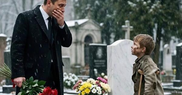 «Μπαμπά, είμαι ο γιος σου, είμαι ζωντανός», είπε ένα άστεγο αγόρι στον εκατομμυριούχο που είχε έρθει στον τάφο του παιδιού του