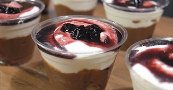 Γλυκάκια στο ποτήρι σε 10 λεπτά – Δεν υπάρχει αυτό!