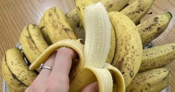 Τρως μπανάνα το βράδυ; Δες τι συμβαίνει στο σώμα σου