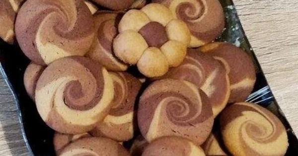 Ανακατεύεις 4 υλικά και έχεις τα πιο νόστιμα μπισκότα