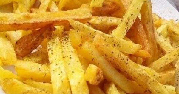 Οι πατάτες φούρνου που γίνονται σαν τηγανητές – Το απλό κόλπο