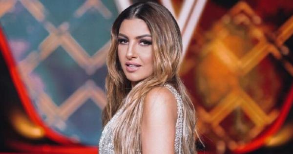 Έλενα Παπαρίζου: Η βραδιά που τράβηξε όλα τα βλέμματα στα μπουζούκια