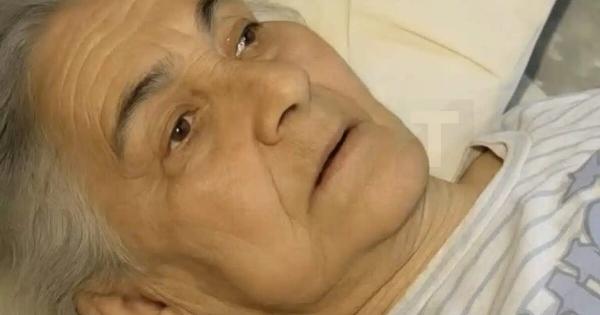 Ένας γιος πήγε τη μητέρα του σε ένα γηροκομείο, όπου την επισκεπτόταν κατά διαστήματα