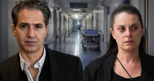 Δημήτρης Κόκοτας: Ποια είναι η επιθυμία της χήρας για την κηδεία-Έσβησε στην αγκαλιά της 25 Αυγούστου 2026 13:18 Ελλάδα  gnews image        Δημήτρης Κόκοτας: Η τελευταία επιθυμία της χήρας του για την κηδεία – Το «αντίο» στον άνθρωπο της ζωής της Ο θάνατος του Δημήτρη Κόκοτα βύθισε στο πένθος την οικογένεια, τους φίλους και τους ανθρώπους που τον αγάπησαν. Για την Κατερίνα Πετράκη, τη γυναίκα που στάθηκε στο πλευρό του σε όλη τη διάρκεια της μεγάλης περιπέτειας της υγείας του, οι ώρες αυτές είναι ιδιαίτερα δύσκολες.1 335Ο Δημήτρης Κόκοτας έφυγε από τη ζωή την Τρίτη 25 Αυγούστου, σε ηλικία 57 ετών, έπειτα από μακρά νοσηλεία στο νοσοκομείο «Γ. Γεννηματάς». Η περιπέτεια της υγείας του είχε ξεκινήσει στις 28 Μαρτίου 2024, όταν υπέστη οξύ έμφραγμα του μυοκαρδίου και καρδιακή ανακοπή κατά τη διάρκεια προβών για το «J2US». Από εκείνη τη στιγμή άρχισε μια πολύμηνη και εξαιρετικά δύσκολη μάχη.  Η επιθυμία της Κατερίνας για το τελευταίο «αντίο» Μέσα στο βαρύ πένθος, η Κατερίνα Πετράκη φέρεται να έχει μία βασική επιθυμία για την κηδεία του συζύγου της: το τελευταίο «αντίο» να γίνει με διακριτικότητα, μακριά από τα φώτα της δημοσιότητας και σε πολύ στενό οικογενειακό κύκλο.  Επιθυμία της είναι να προστατευθούν αυτές οι βαθιά προσωπικές στιγμές από κάμερες, επίμονα τηλεφωνήματα και δημοσιογραφική πίεση, ώστε η οικογένεια να μπορέσει να αποχαιρετήσει τον Δημήτρη Κόκοτα με ηρεμία και σεβασμό.  Στο πλευρό της βρίσκονται οι πιο δικοί τους άνθρωποι, με πρώτη την κόρη που απέκτησαν μαζί, αλλά και την αδελφή του τραγουδιστή, Έλλη Κόκοτα. Η Κατερίνα και η Έλλη ήταν από τα πρόσωπα που παρέμειναν σταθερά κοντά του καθ’ όλη τη διάρκεια της νοσηλείας του.  Μια οικογένεια ενωμένη στο πιο δύσκολο αντίο, με μοναδική ανάγκη λίγη ησυχία και ιδιωτικότητα.  2 122  Περισσότερα από δύο χρόνια αγωνίας και ελπίδας Για την Κατερίνα Πετράκη, το τέλος αυτής της διαδρομής έρχεται ύστερα από περισσότερο από δύο χρόνια αγωνίας. Όλο αυτό το διάστημα βρισκόταν δίπλα στον σύζυγό της, περιμένοντας μια θετική εξέλιξη και κρατώντας ζωντανή την ελπίδα ότι κάποια ημέρα θα κατάφερνε να επιστρέψει στο σπίτι τους.  Η μεγάλη της προσδοκία ήταν να τον δει ξανά κοντά στην ίδια και στην κόρη τους, αφήνοντας πίσω τους το νοσοκομείο και τη δύσκολη περιπέτεια που είχε ανατρέψει τη ζωή της οικογένειας.  Δυστυχώς, η επιστροφή αυτή δεν έγινε ποτέ πραγματικότητα.  2 123  Το τελευταίο «αντίο» στον άνθρωπο της ζωής της Πίσω από τον γνωστό τραγουδιστή και τον γιο του σπουδαίου Σταμάτη Κόκοτα υπήρχε για την Κατερίνα ο δικός της Δημήτρης: ο σύζυγός της και ο πατέρας του παιδιού τους.  Γι’ αυτό και η επιθυμία της για την κηδεία είναι τόσο λιτή και ανθρώπινη. Να υπάρξει σιωπή, διακριτικότητα και ο απαραίτητος χώρος ώστε οι τελευταίες στιγμές του αποχαιρετισμού να ανήκουν αποκλειστικά στους ανθρώπους που ήταν πραγματικά κοντά του.  Ο Δημήτρης Κόκοτας έδωσε για περισσότερο από δύο χρόνια τη δυσκολότερη μάχη της ζωής του. Δίπλα του, μέχρι το τέλος, βρισκόταν η οικογένειά του, κρατώντας ζωντανή την ελπίδα.  Τώρα καλείται να τον αποχαιρετήσει όπως επιθυμεί: μακριά από τον θόρυβο της δημοσιότητας και ανάμεσα στους ανθρώπους που τον αγάπησαν περισσότερο.