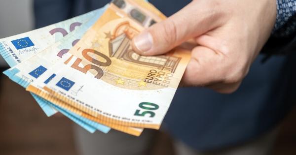 Μόλις ανακοινώθηκε επίδομα 400 ευρώ στους άνω των 66 ετών – Ποιοι μένουν εκτός
