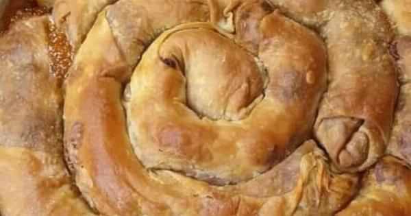 Όποτε φτιάχνω αυτή την κολοκυθόπιτα γλυκιά στο σπίτι εξαφανίζεται αμέσως – Μυρίζει κανέλα σε όλη την κουζίνα!