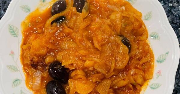 Στιφάδο με ελιές – Η παλιά συνταγή της Κατοχής που συγκινεί ακόμα