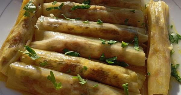Ντολμάδες από πράσο με κιμά – Το φαγητό που γίνεται γλύκισμα