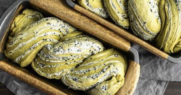 Πασχαλινό Τσουρέκι με Κρέμα Φιστικιού – Το Άρωμα της Παράδοσης με Μια Σύγχρονη Πινελιά