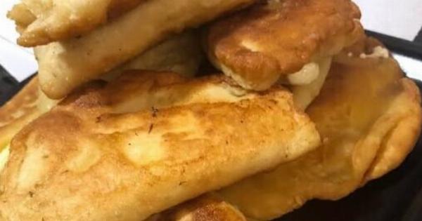 Τα πιο αφράτα τηγανόψωμα με φέτα – Ζεστά, τραγανά και έτοιμα σε λίγα λεπτά!