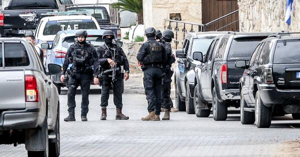 EKTAKTO TΩΡΑ: Βορίζια – Παραδίδονται στις Αρχές τα τρία αδέλφια